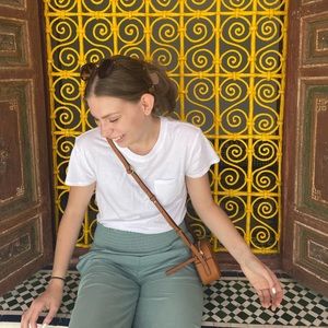 Meet your Posher, Madison